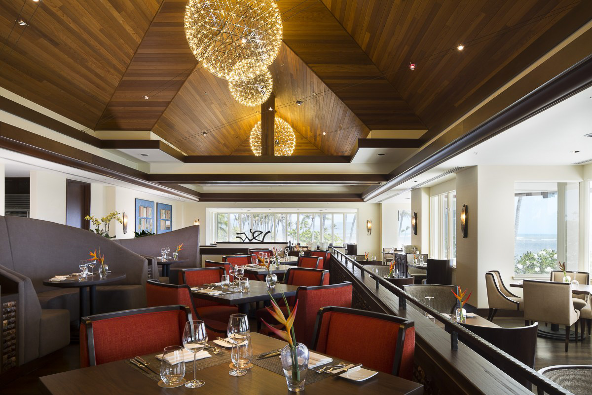 シグネチャーレストラン「ホクズ」では、ジョナサン・ミズカミシェフが手がけるフレンチスタイルの料理を味わうことができます