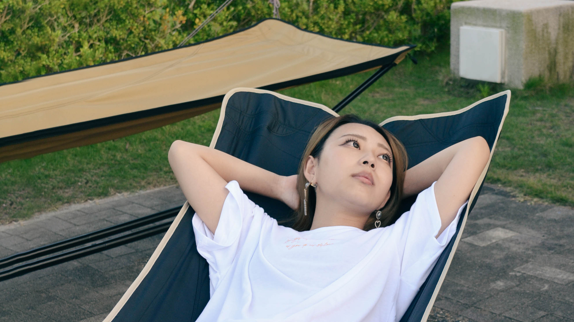 耐荷重100kgと強度も併せ持ったライトフレームハンモック