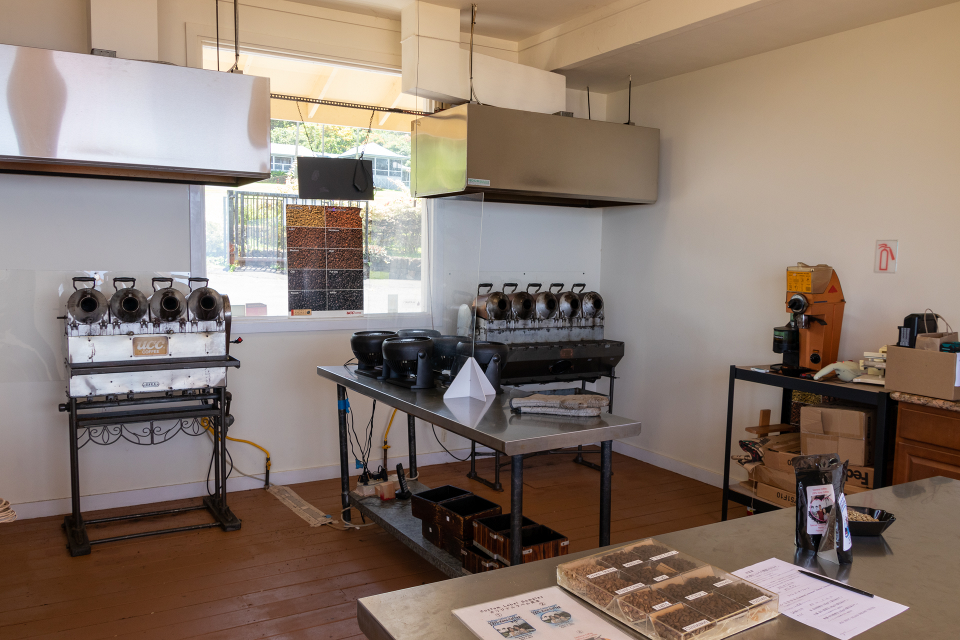 キオスク内にある焙煎コーナー