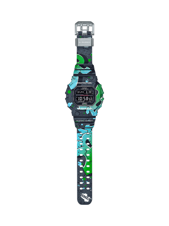 G-SHOCK、時計全体にグラフィティをプリントした「Street Spirit