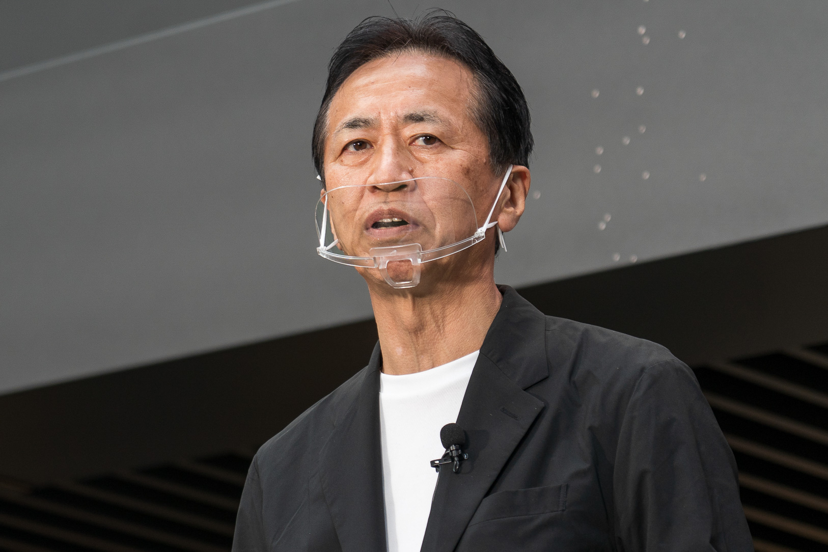 値札を見ないで買ってくれる常連客のためにも最大限の努力をするのが使命と語った株式会社ワークマン 専務取締役 土屋哲雄氏