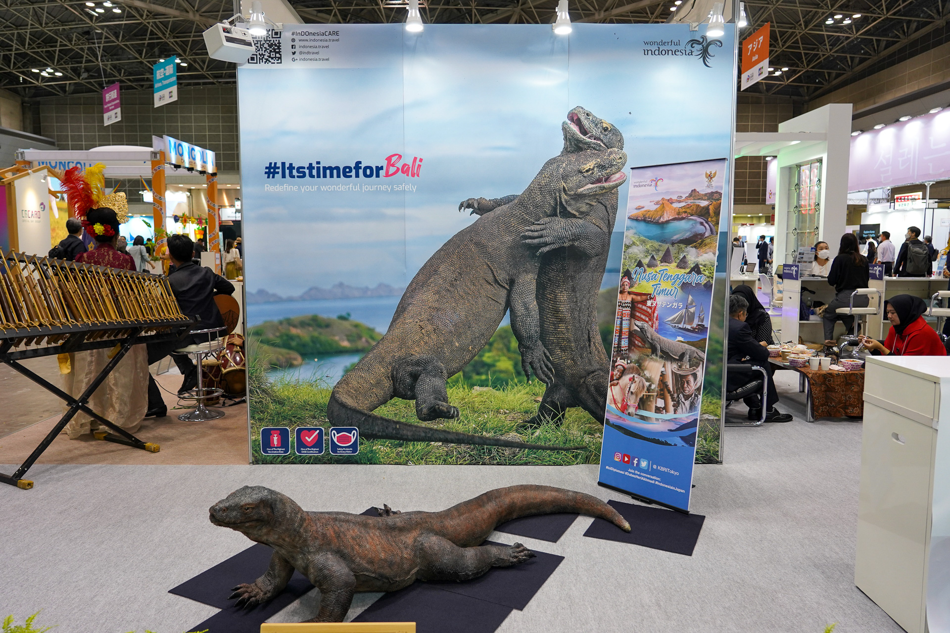 ほぼ実物大というコモドドラゴンがフォトスポット