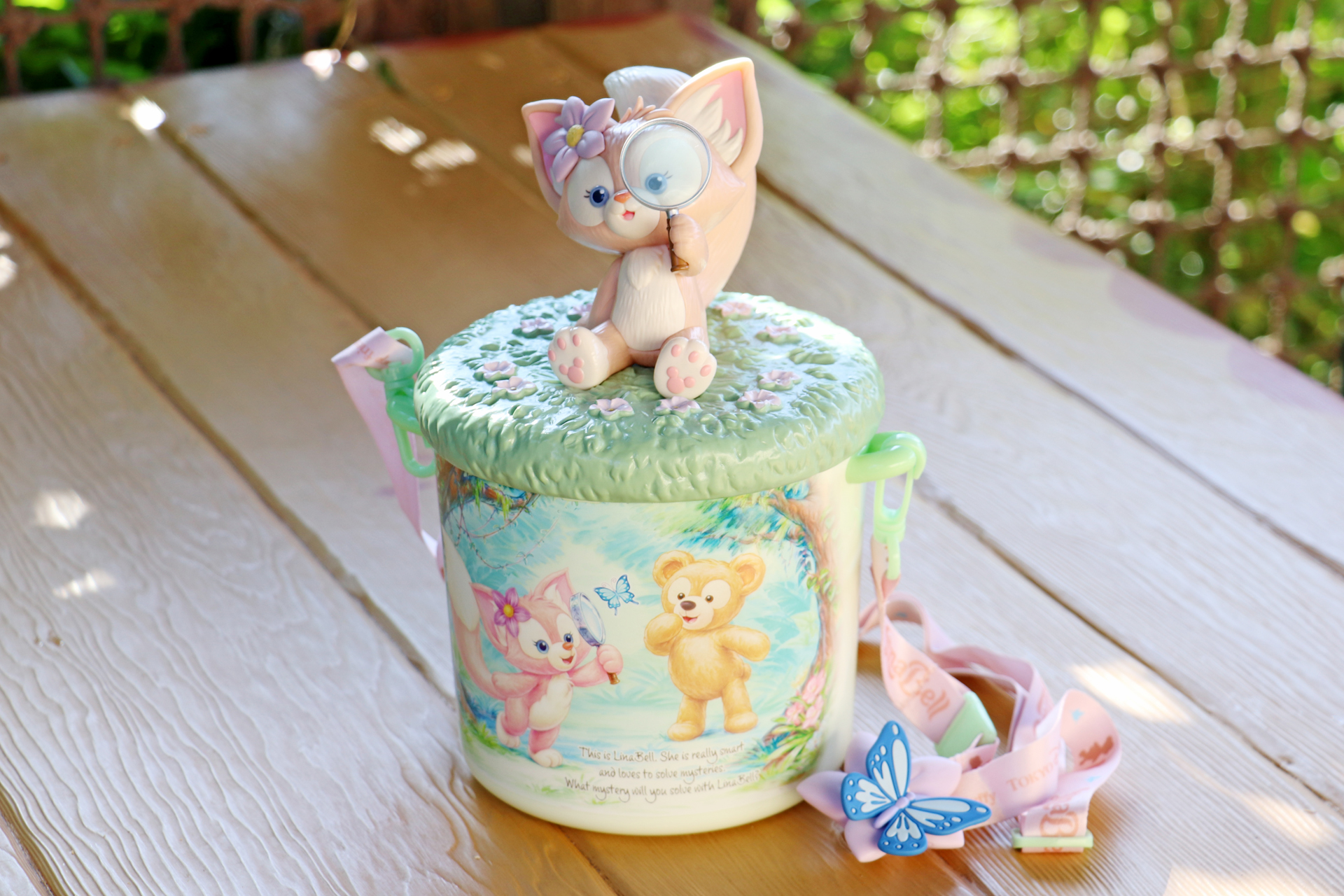 リーナ・ベルの世界がまるごと表現された「ポップコーン、バケット付き」（2600円）