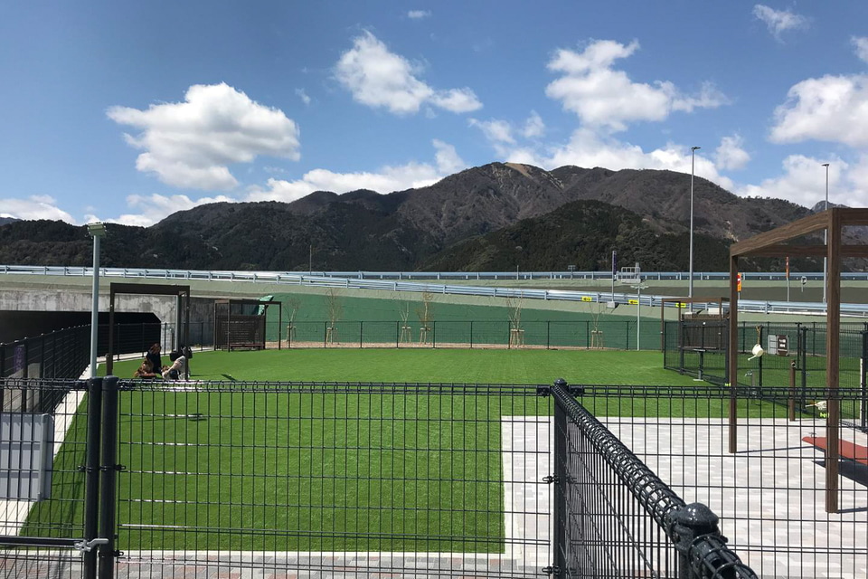 鈴鹿paに初の車中泊スポット Rvステーション鈴鹿pa を期間限定オープン 1台20円で電源利用可 トラベル Watch