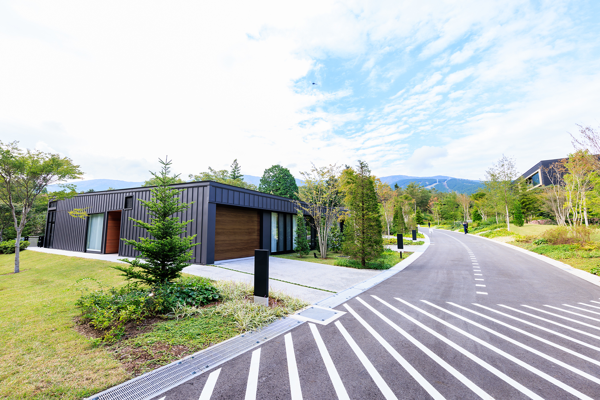 ヴィラはホテル棟から離れた場所に位置する