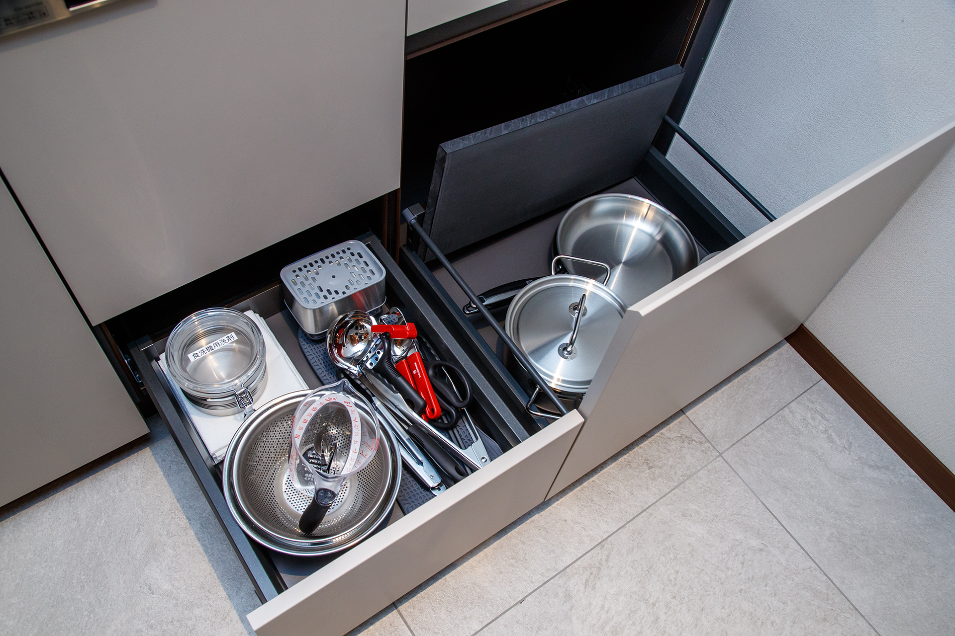 調理器具や食器、食洗機まで用意されている