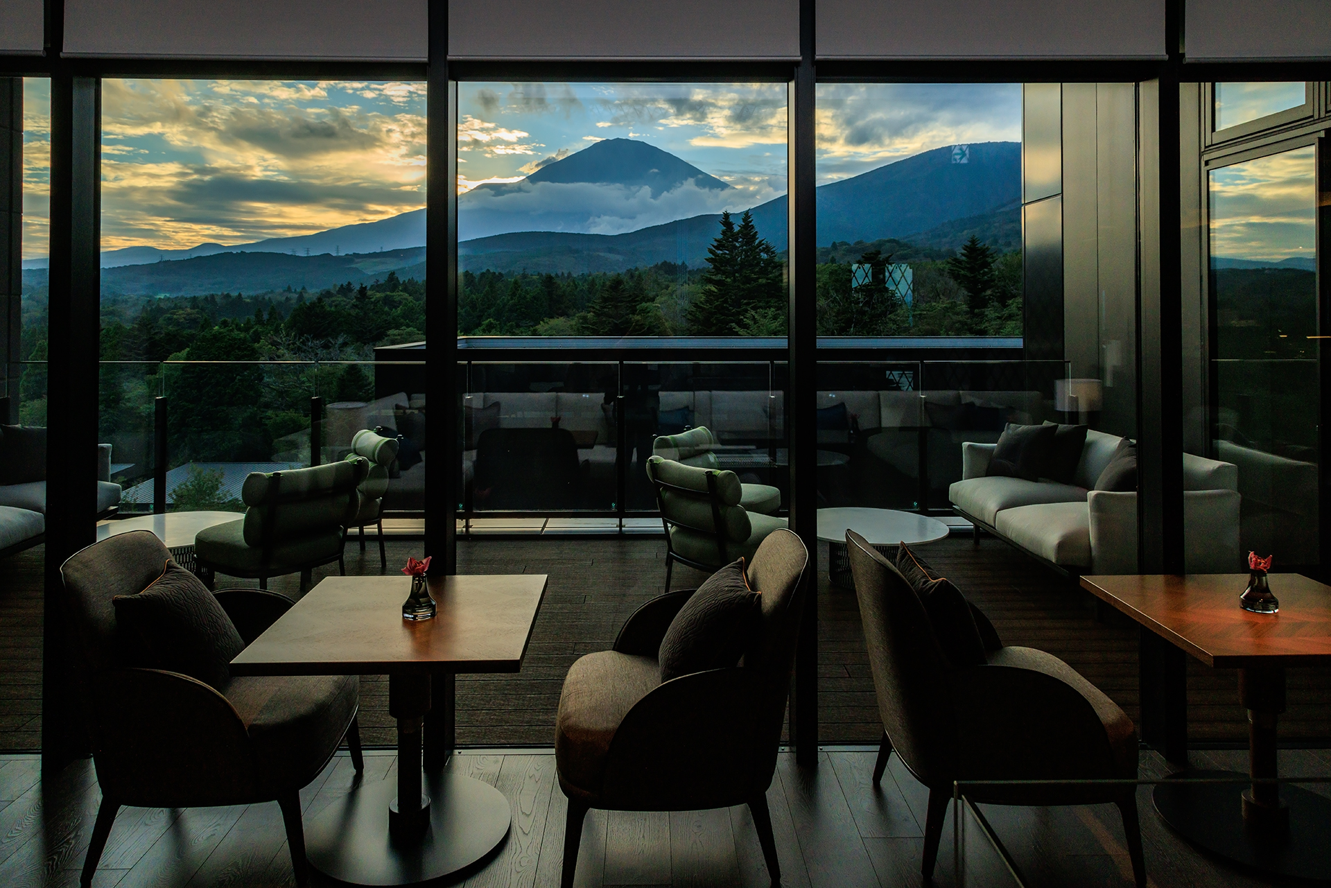 夕方の富士山は必見の美しさ