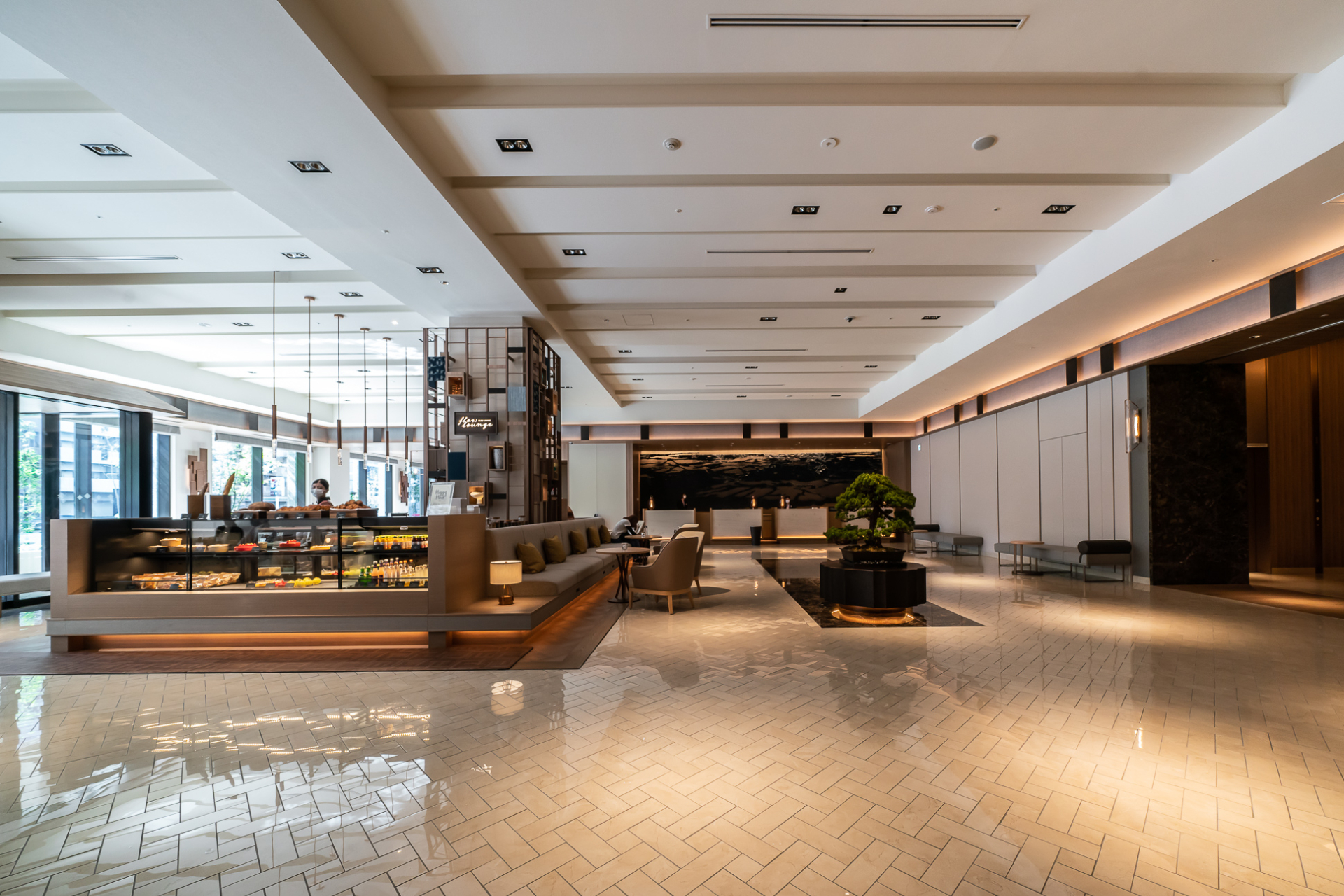 1階ロビー。エントランスホールから入ったところ