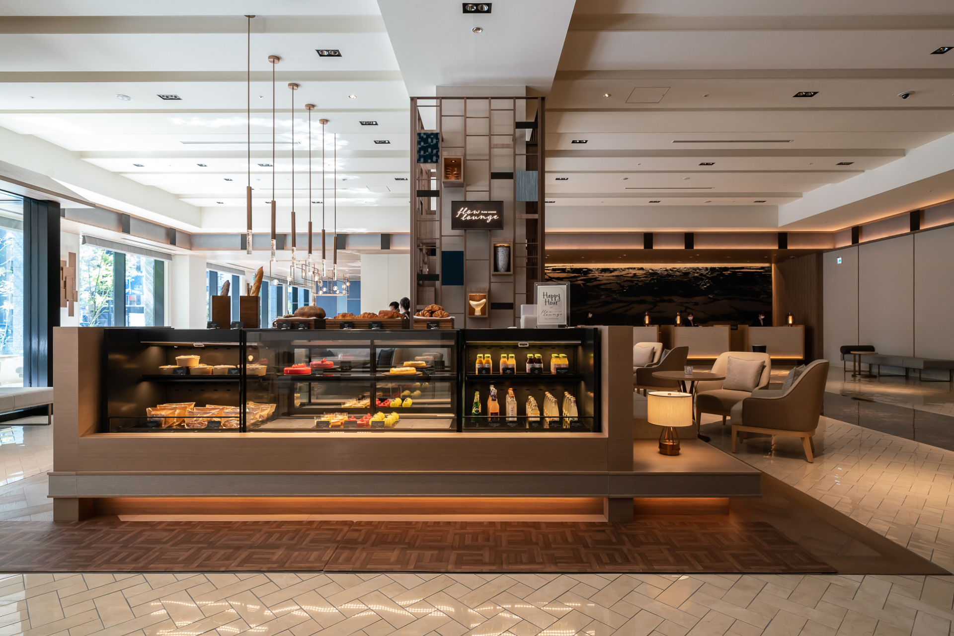 ショーケースにはスイーツが並ぶ