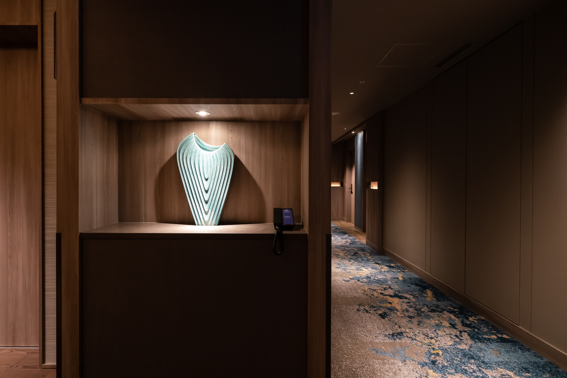 コーナーなどにアートが展示してあり、魅了される