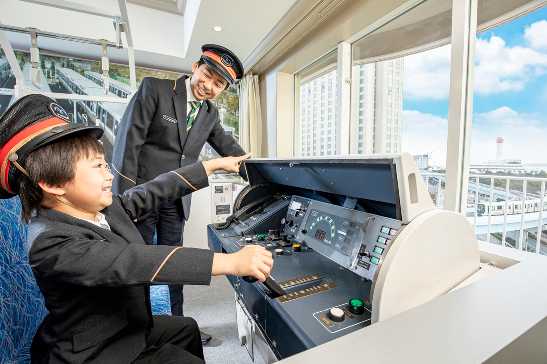 ヒルトン東京お台場では宿泊プラン「ゆりかもめでGO！」の予約を受付中