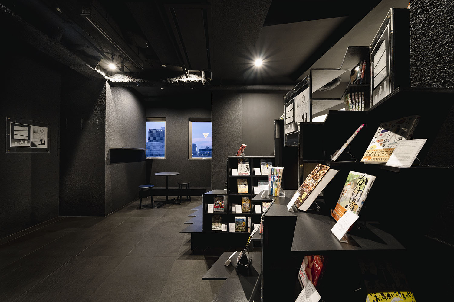 MANGA ART ROOM 黒の洞窟