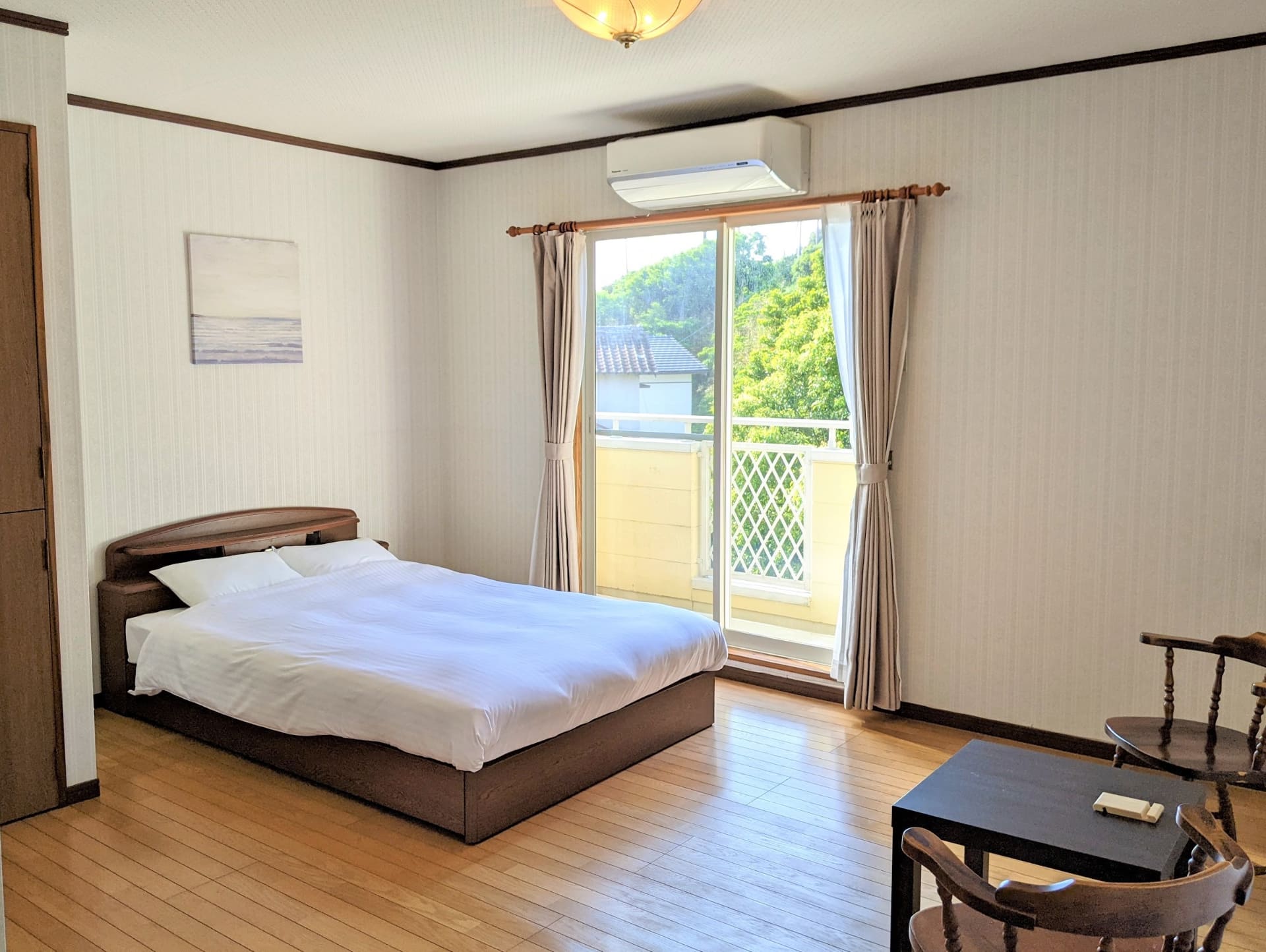 ダブルベッドルーム