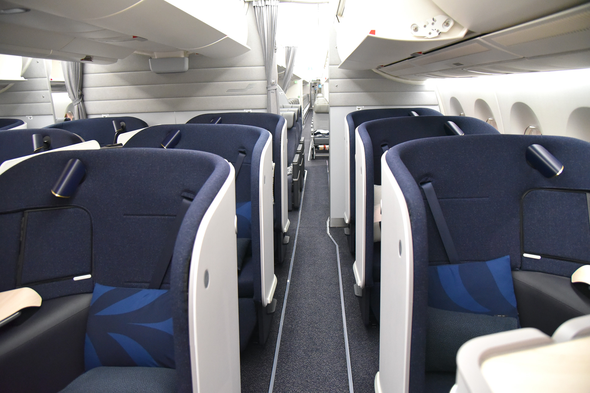 羽田～ヘルシンキ線が10月31日に就航。出発前に新たに導入された機内を見学してきた！