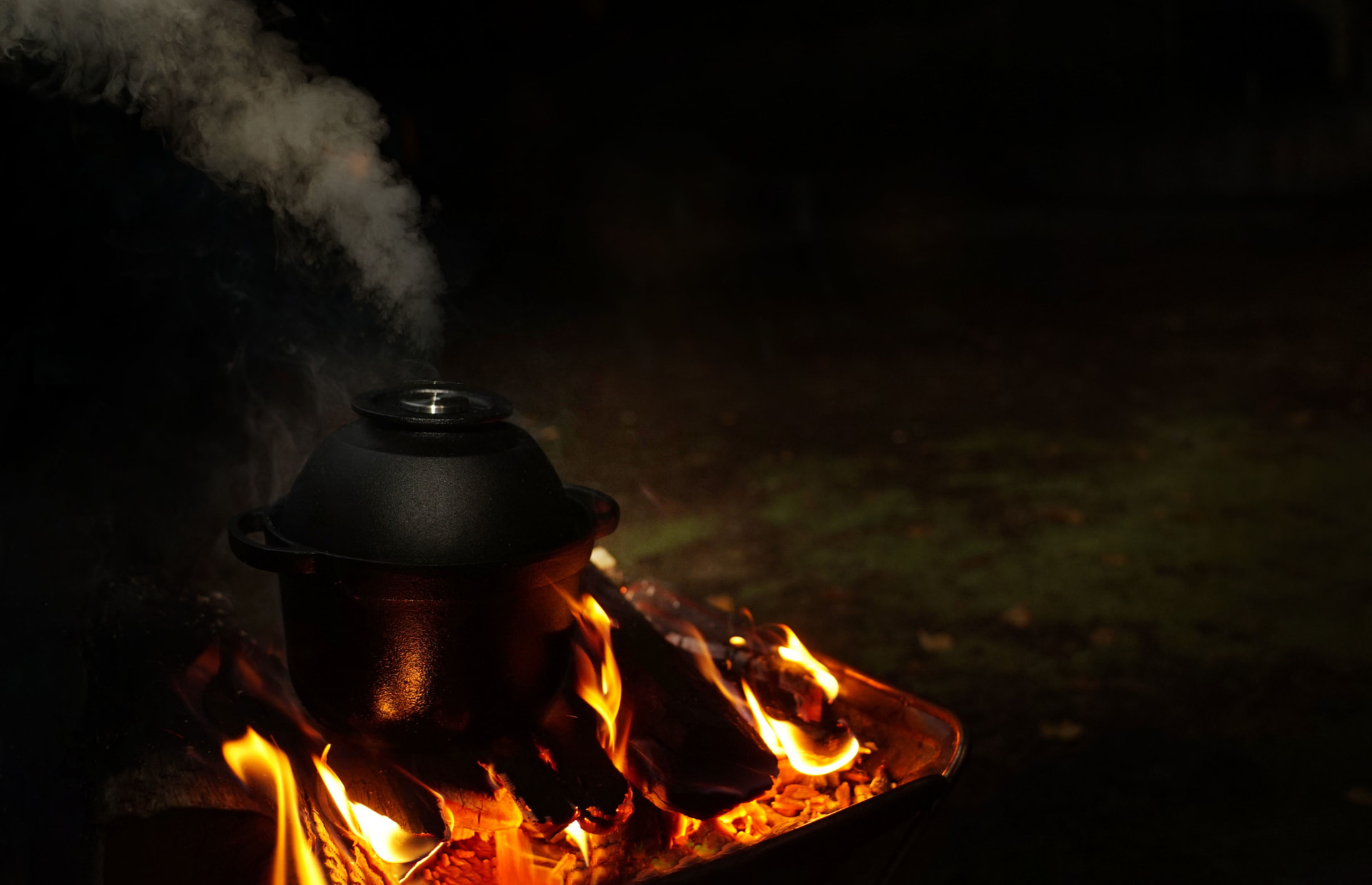 新潟の金属加工技術によるステンレスの笛の音で炊き加減が分かる