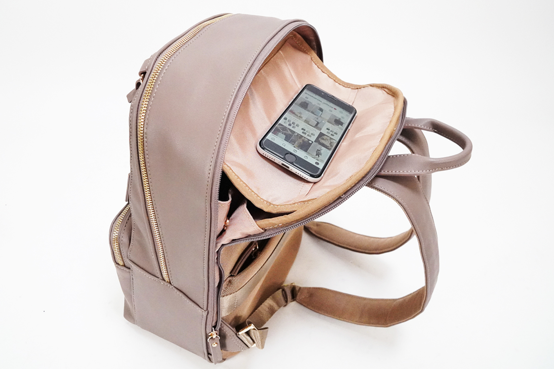 中身が隠せるフラップ