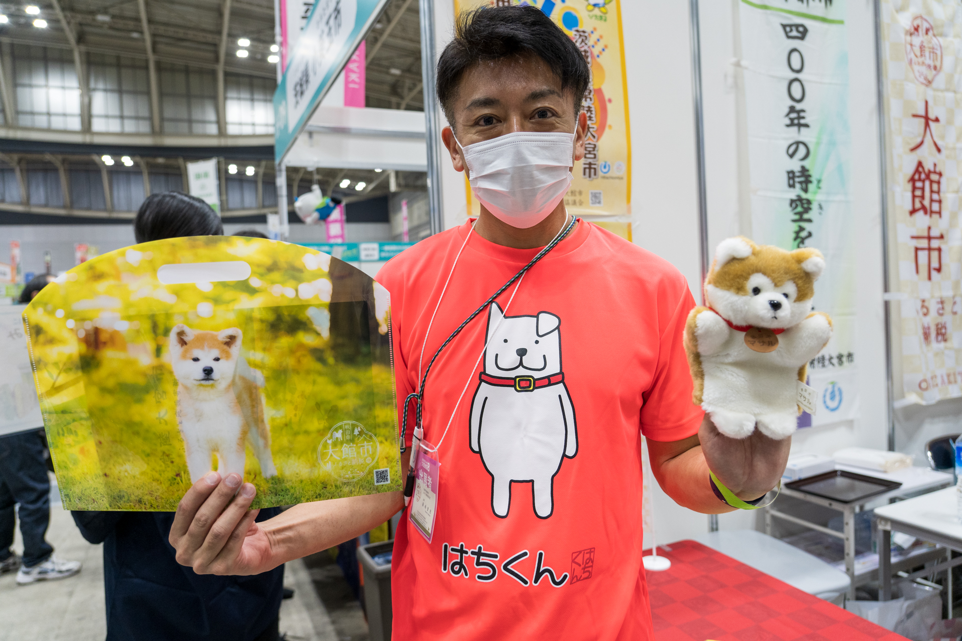 各自治体ブースではイチオシのお礼の品やパンフレットを持ってPR