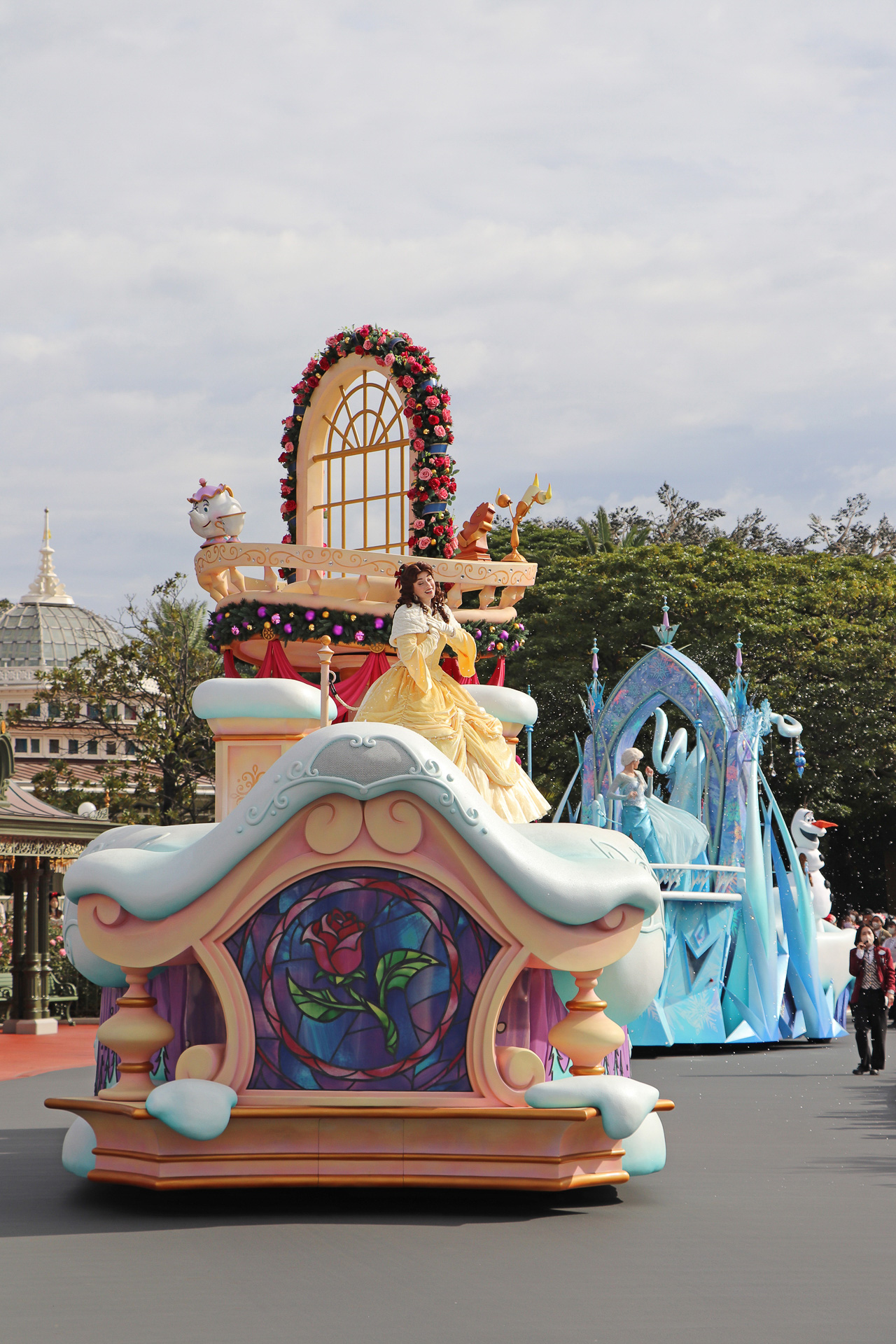 第6話「ベルがクリスマスのご挨拶をするシーン」のフロート