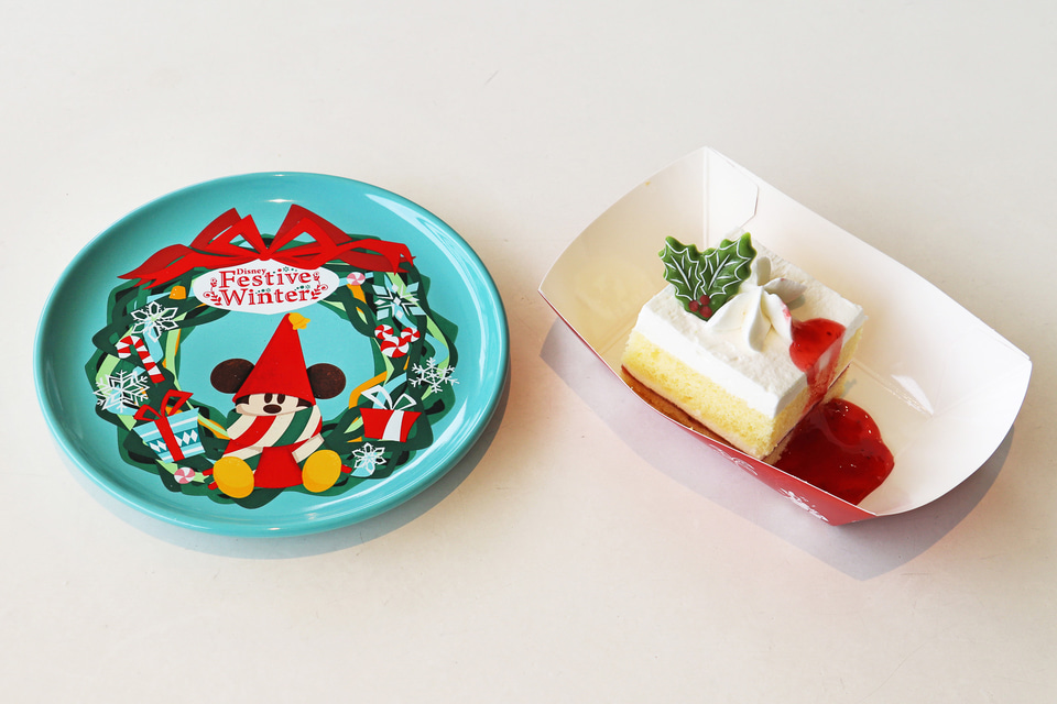 ディズニーランドに3年ぶりクリスマスツリー＆パレード！ 美味しい期間