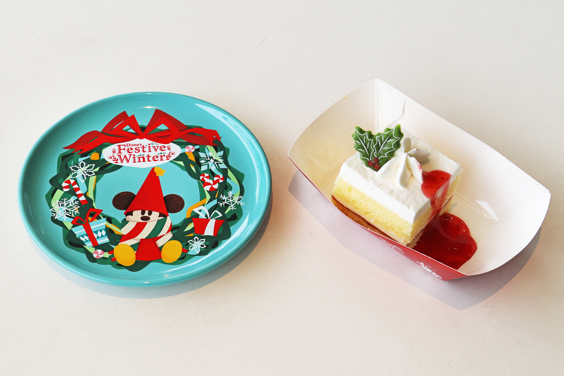 「ストロベリーショートケーキ、スーベニアプレート付き」（900円）