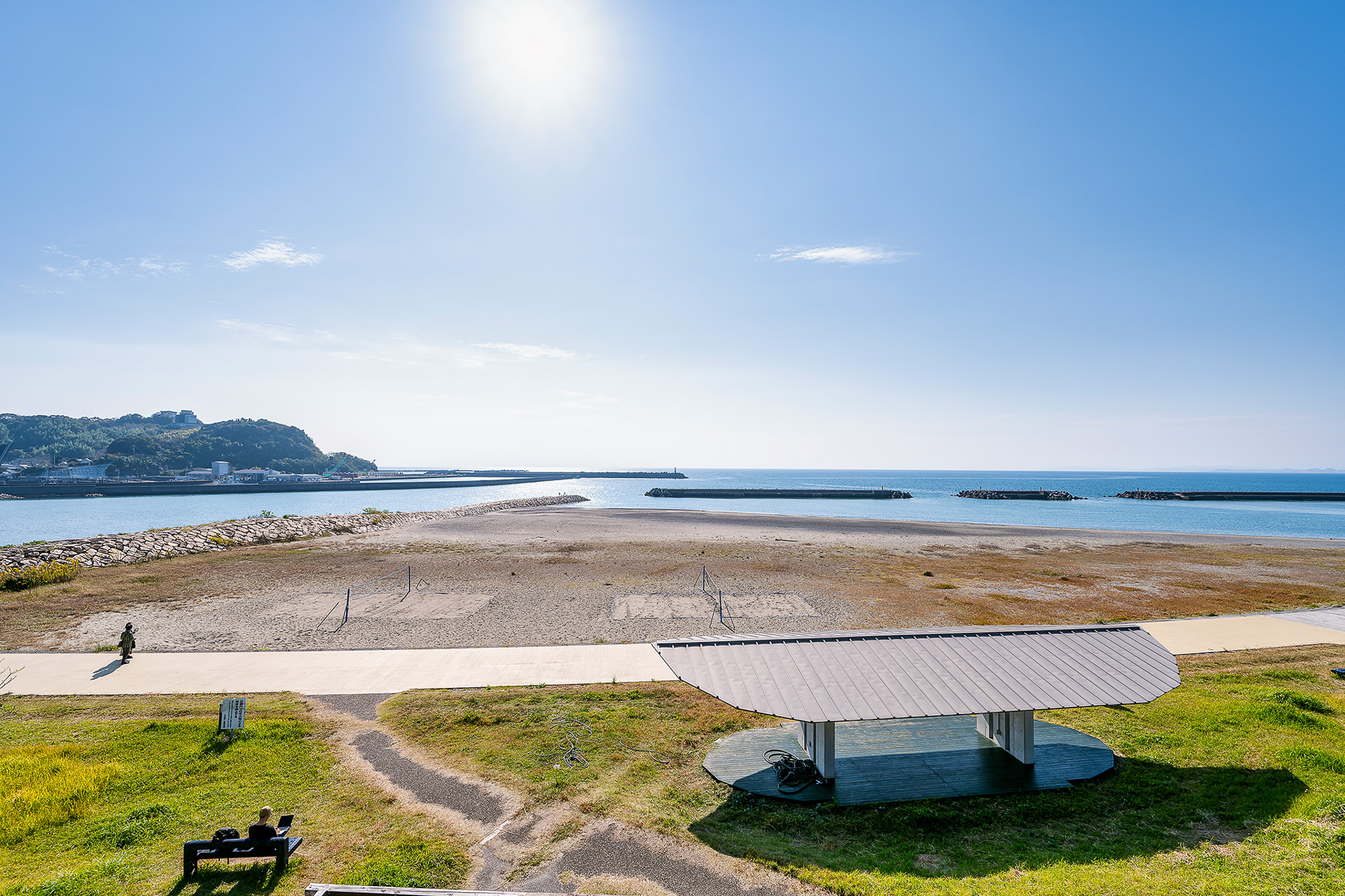 太平洋を望む絶景を楽しむこともできる。このツアーは好天に恵まれた