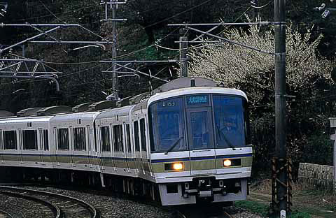 JR西日本が線路切り換え工事で奈良線 六地蔵駅～城陽駅を運休する