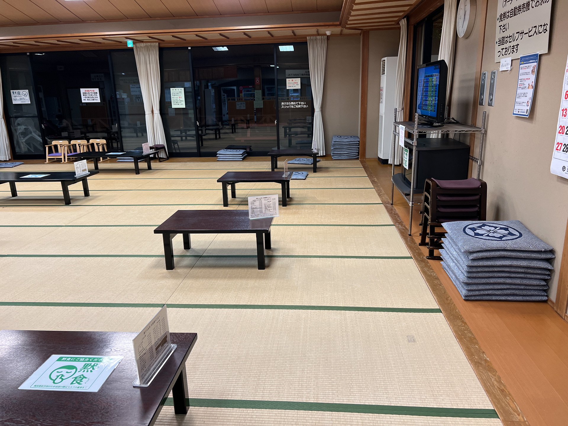 しっかりくつろげる食事処もあり