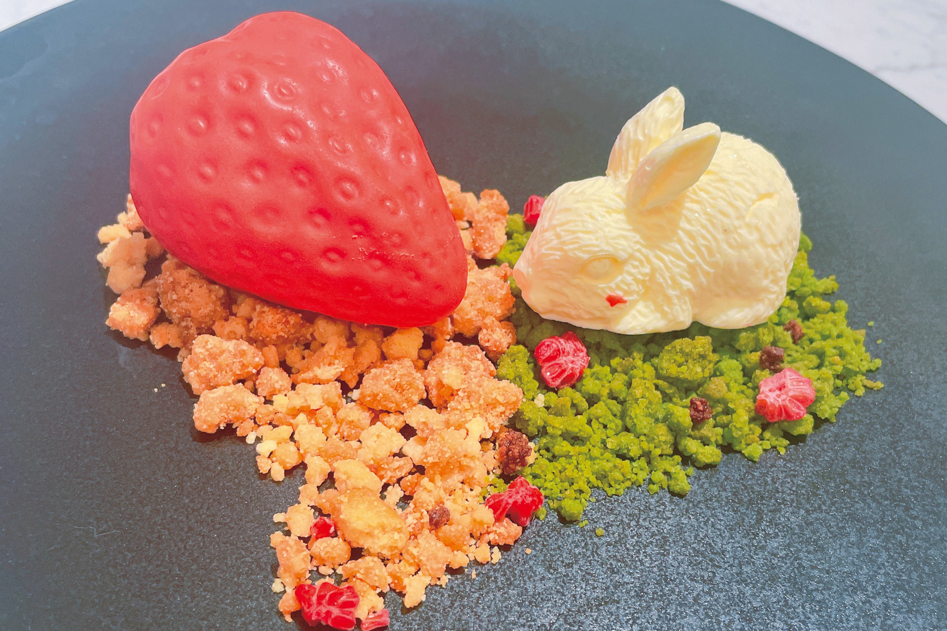 Pâtisserie PAROLA「うさぎのスペシャリテ」（2200円）