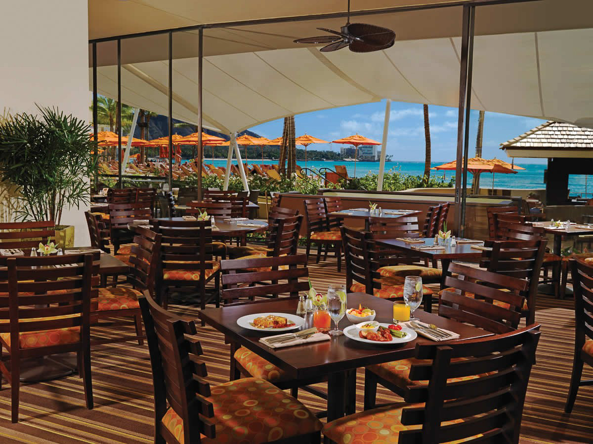 オープンエアで爽やかな海風を感じながら朝食をいただける「カイ・マーケット」