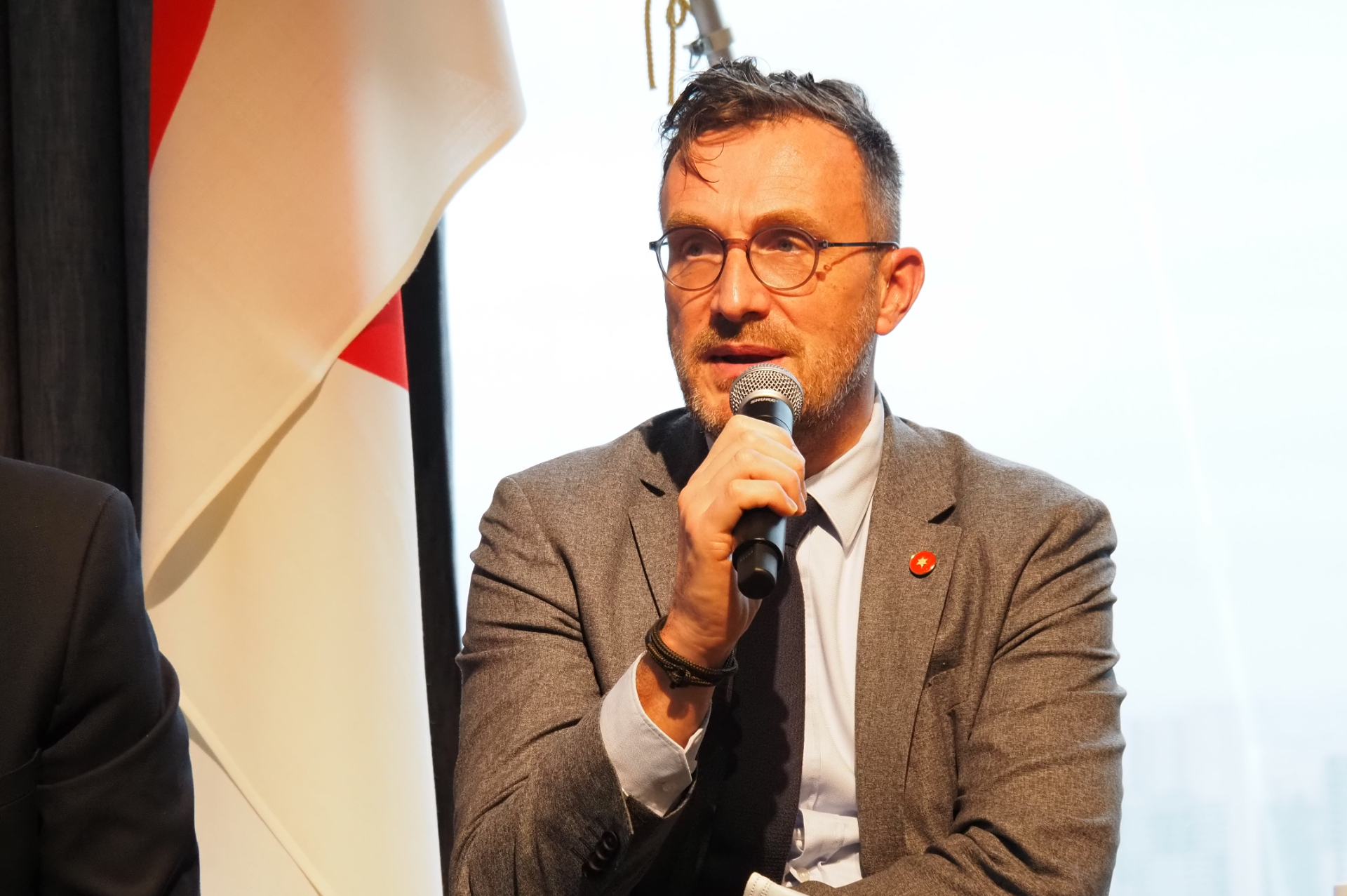 ブリュッセル首都圏政府国務長官/欧州および国際関係・海外貿易担当大臣 パスカル・スメット氏