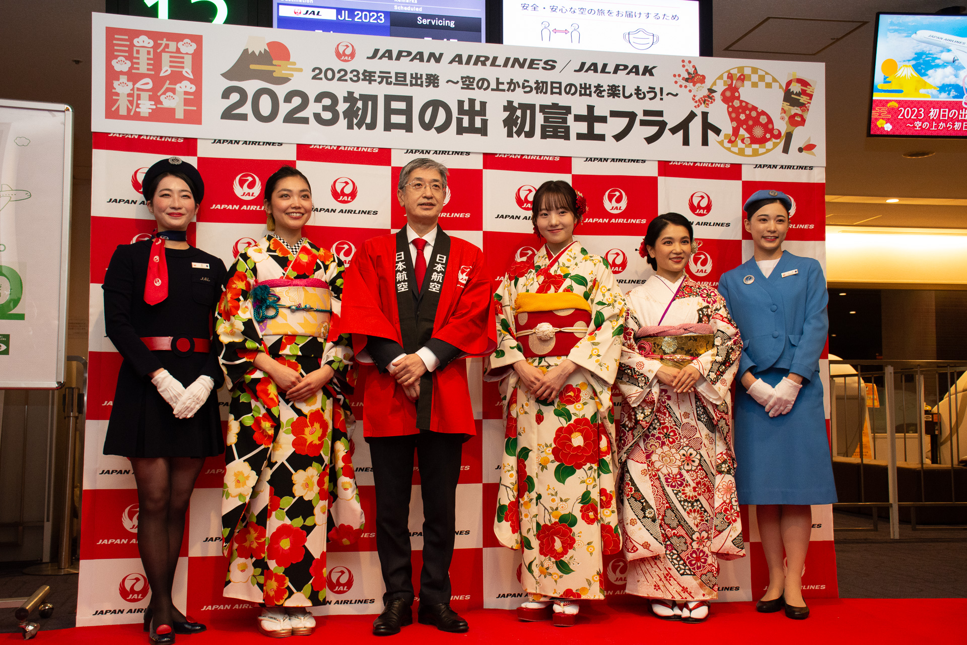JALが「初日の出 初富士フライト」を実施