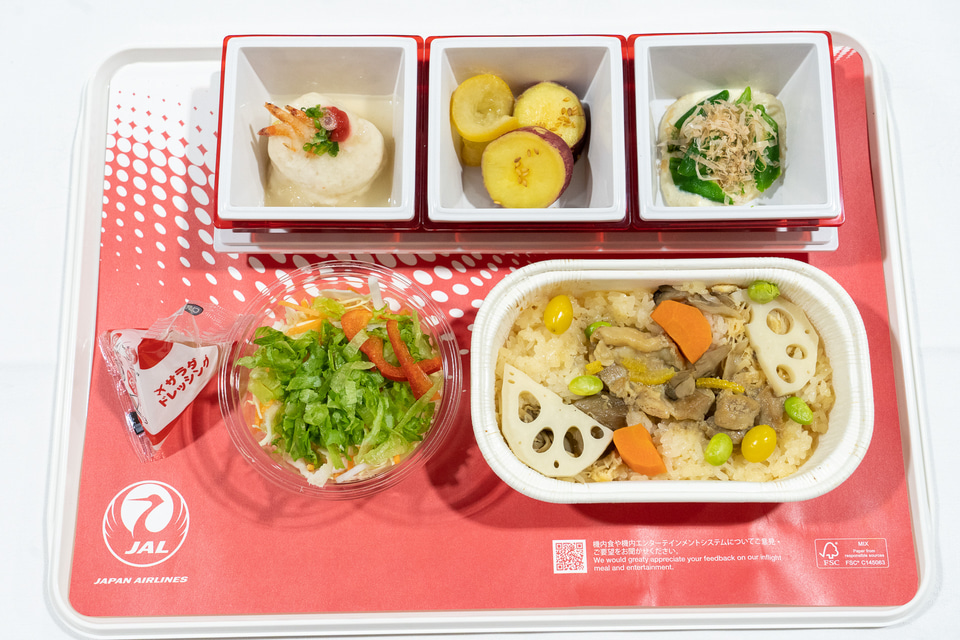 JALの国際線機内食「RED à table」新メニュー第1弾を食べてきた
