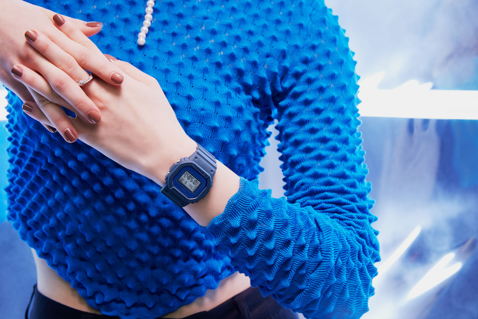 G-SHOCK、DW-5600を小型・薄型化したメタリックカラーの4モデル