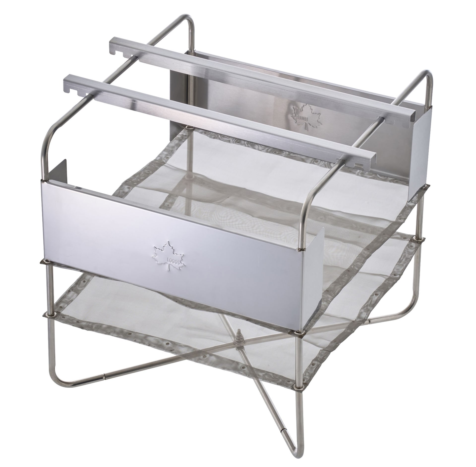 薪と灰をキャッチするステンレス繊維のメッシュ生地が火床となる