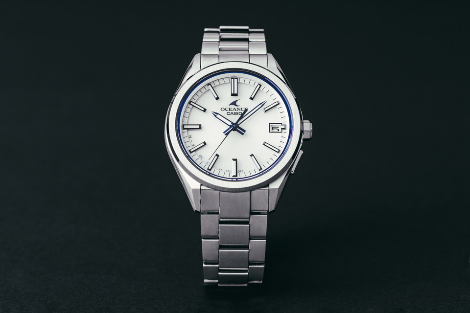 カシオ、シンプルな3針モデル「OCEANUS OCW-T200S」。スマホ連携も