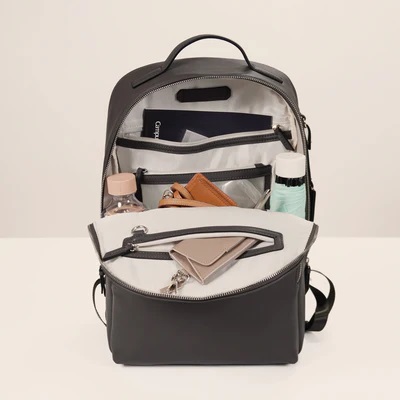 新品　タグ付　マンハッタナーズ　リュック　エース　ライトグリーン　ネコ柄　計量　ネコのしっぽ付き 1年保証 Wクーポン付き 和マンハッタナーズ 七海