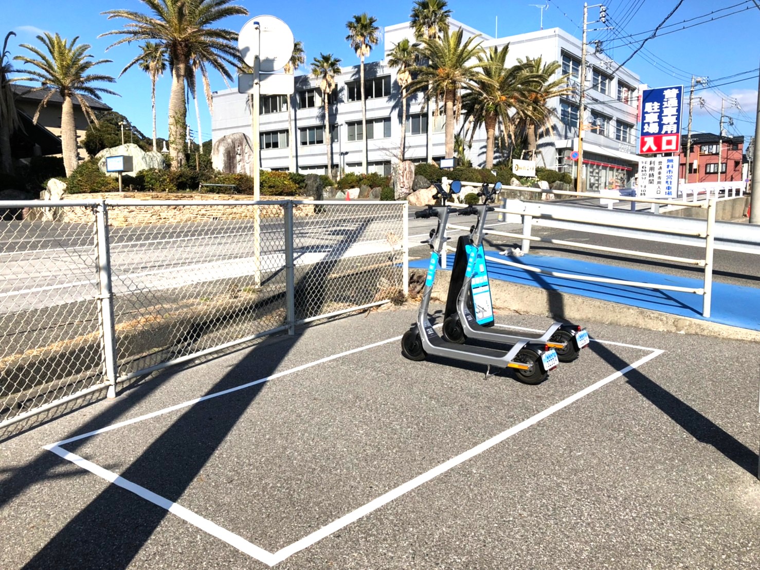 ポート設置場所の勝浦市営駐車場