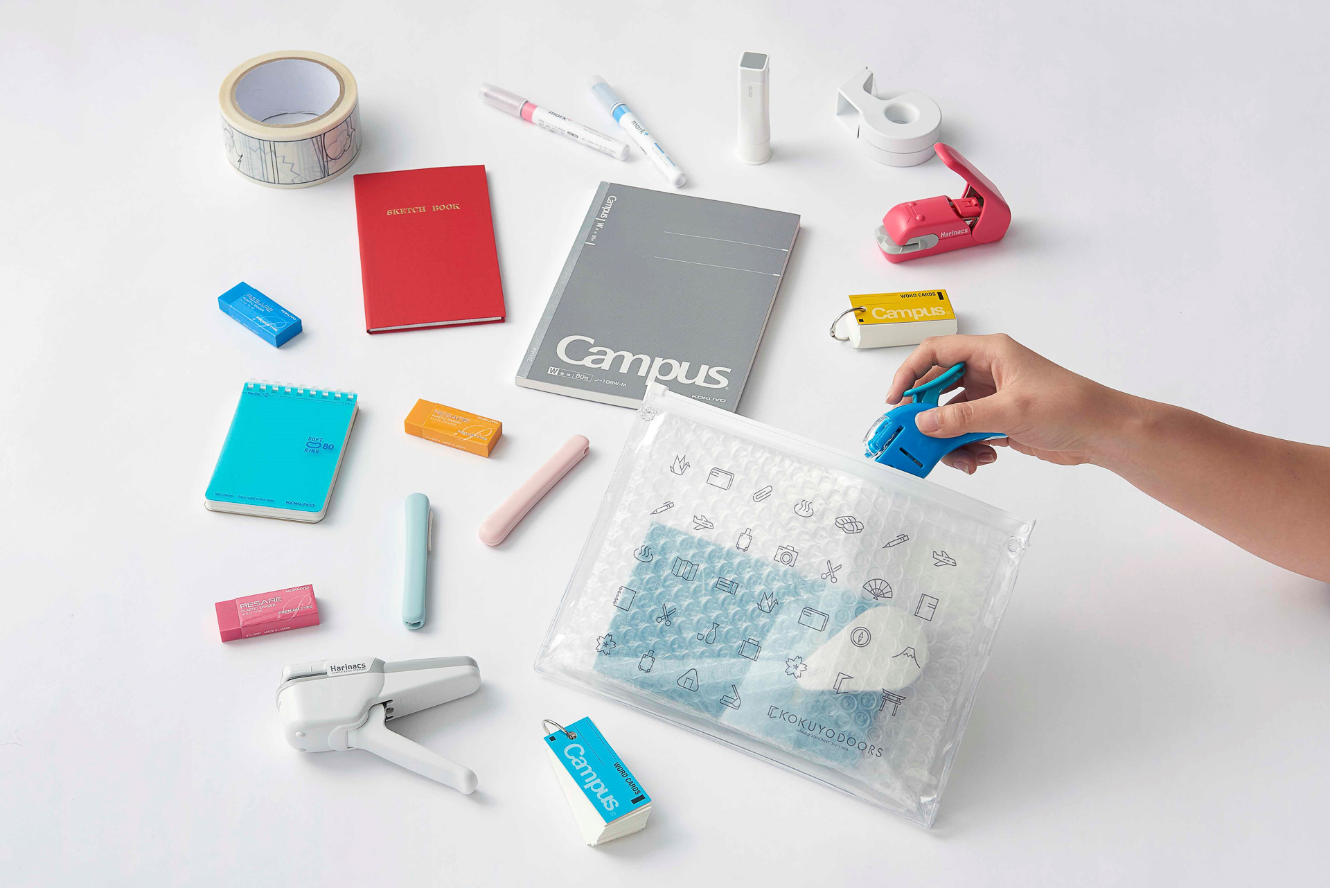 店内の商品を自由に組み合わせてオリジナルのギフトを作ることも