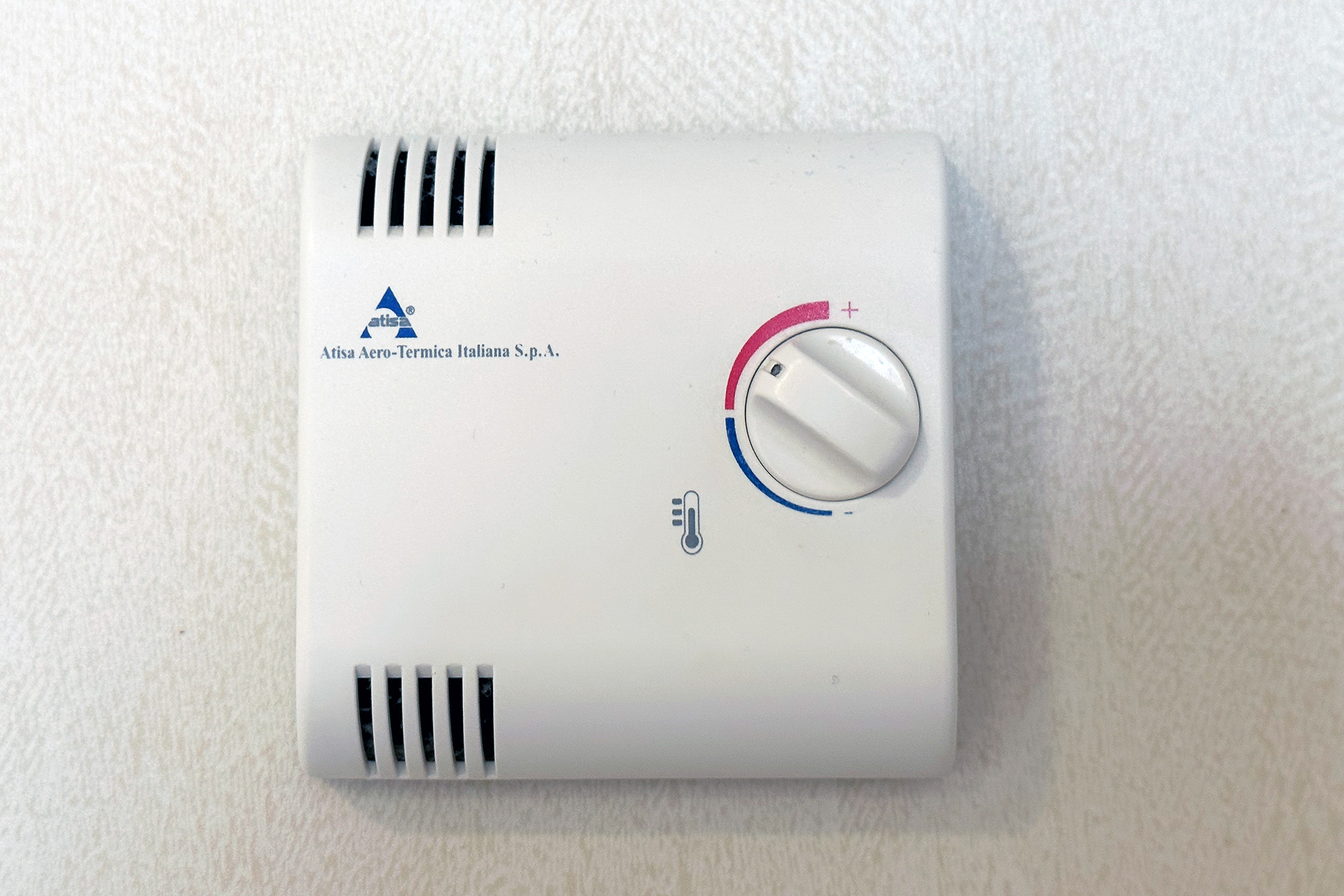 温度調整はこれで操作。終日快適でした