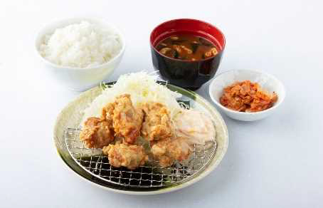 岐阜けいちゃん唐揚げ定食