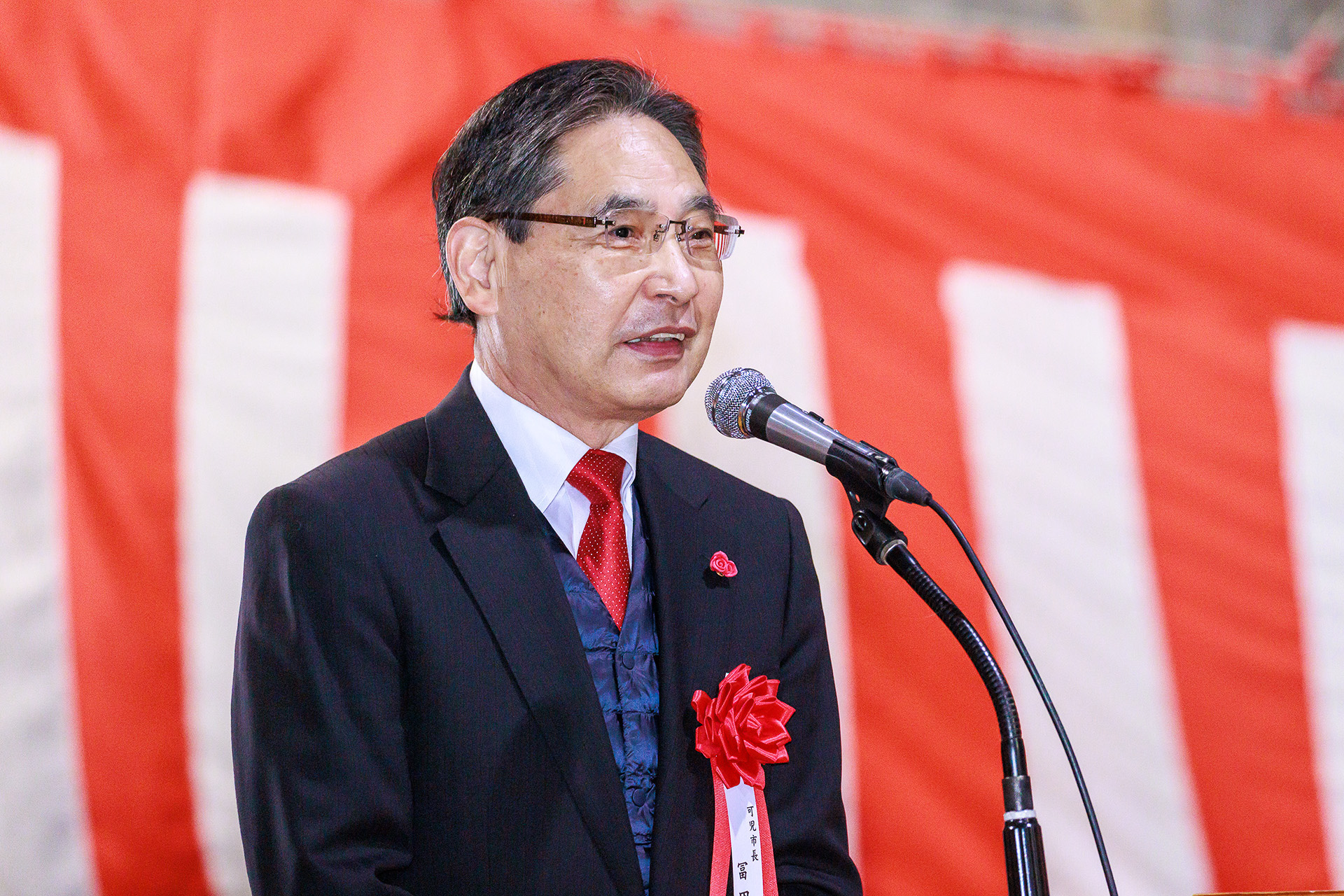 可児市長 冨田成輝氏