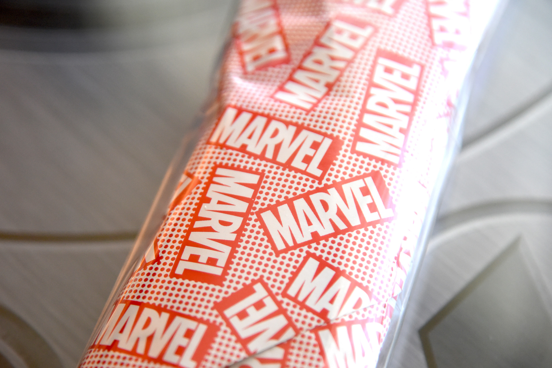 スペシャルな包装紙でくるり。提供は15時から19時まで