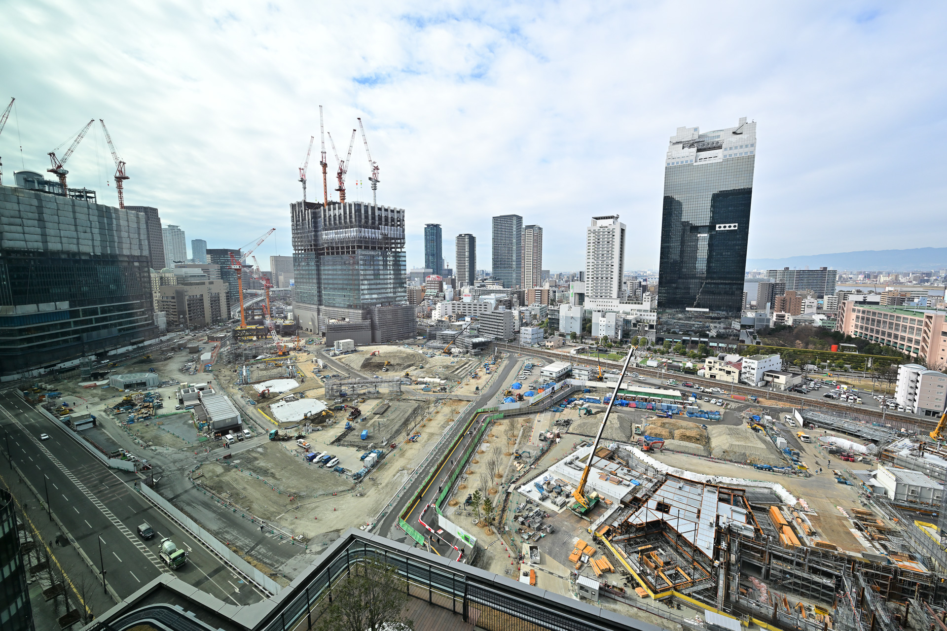 開発工事が進むうめきた2期工事地区