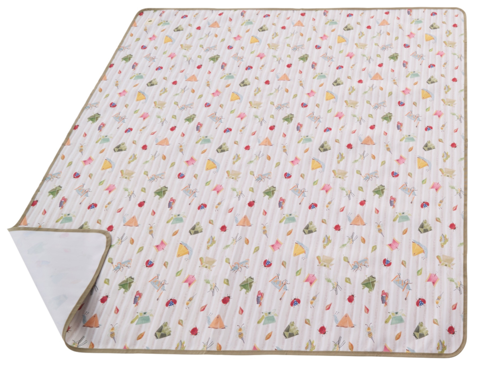 「トートイン防水シート・ファミリー」（3780円）。湿気を遮断するPVCコーティングで快適。トートバッグが付属する