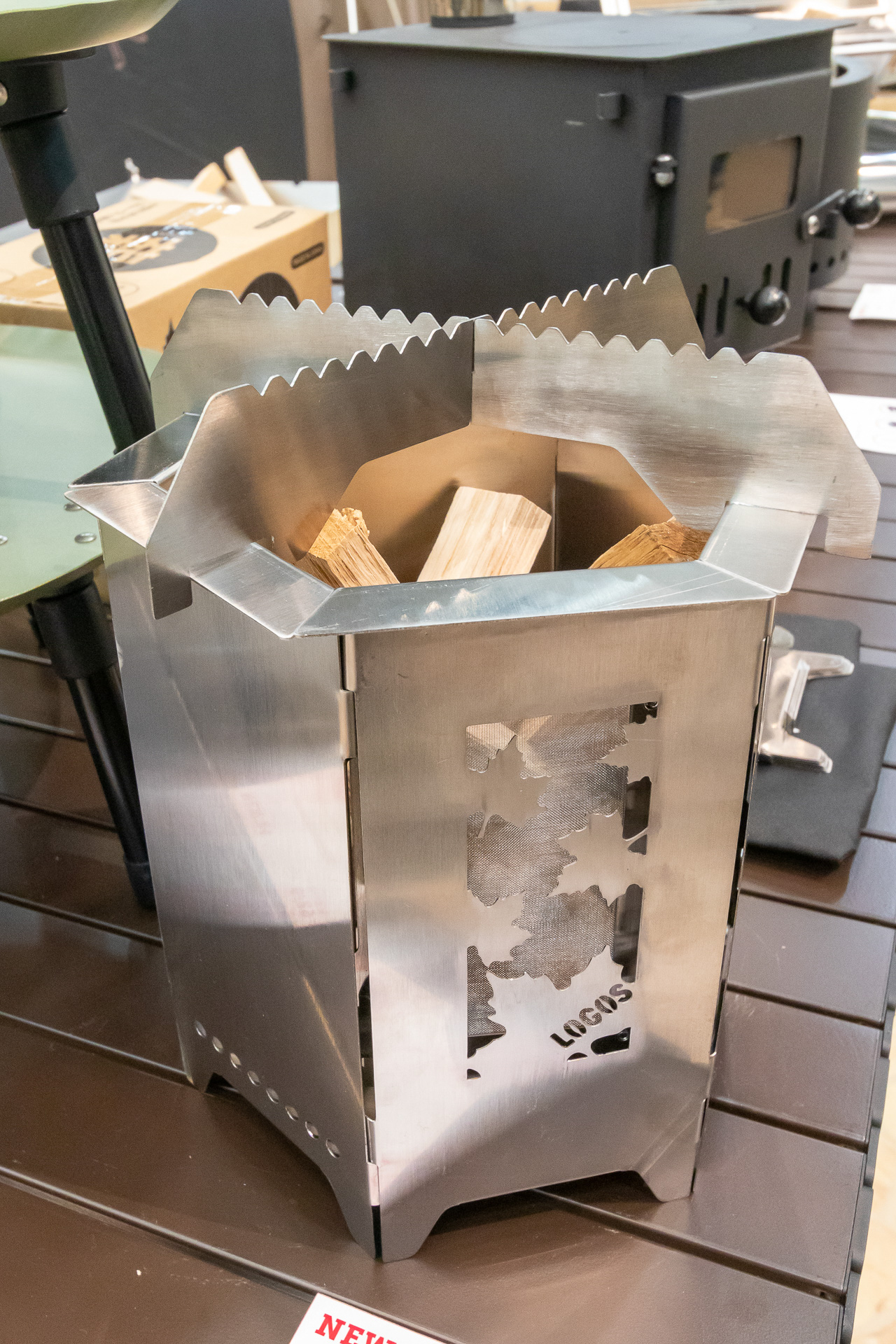 たためるハイカロリーストーブ（9790円）