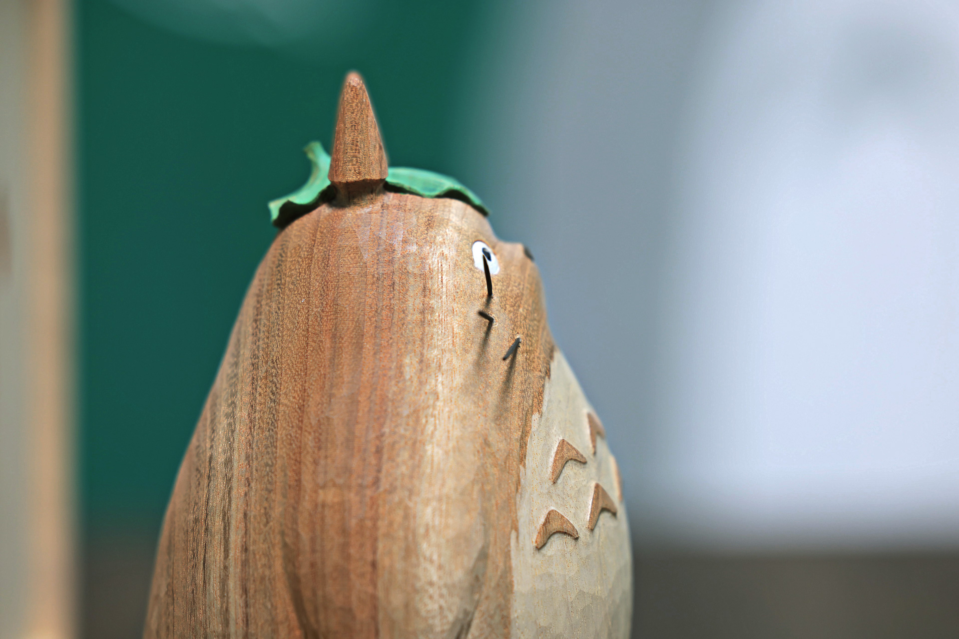 ちょっと上向きの鼻と目の表情はまさにトトロ