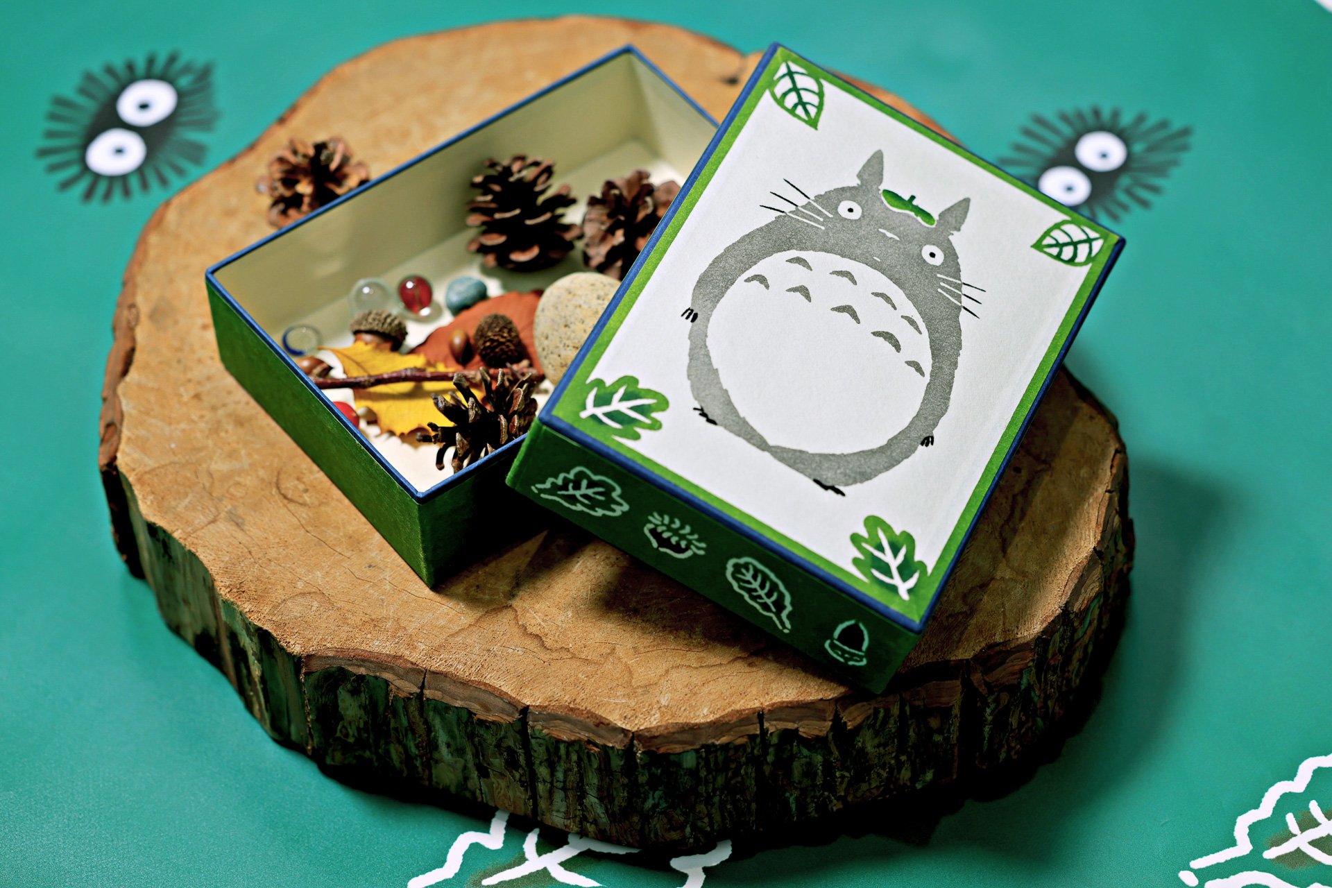 「八尾和紙の型染宝箱」（各5940円）