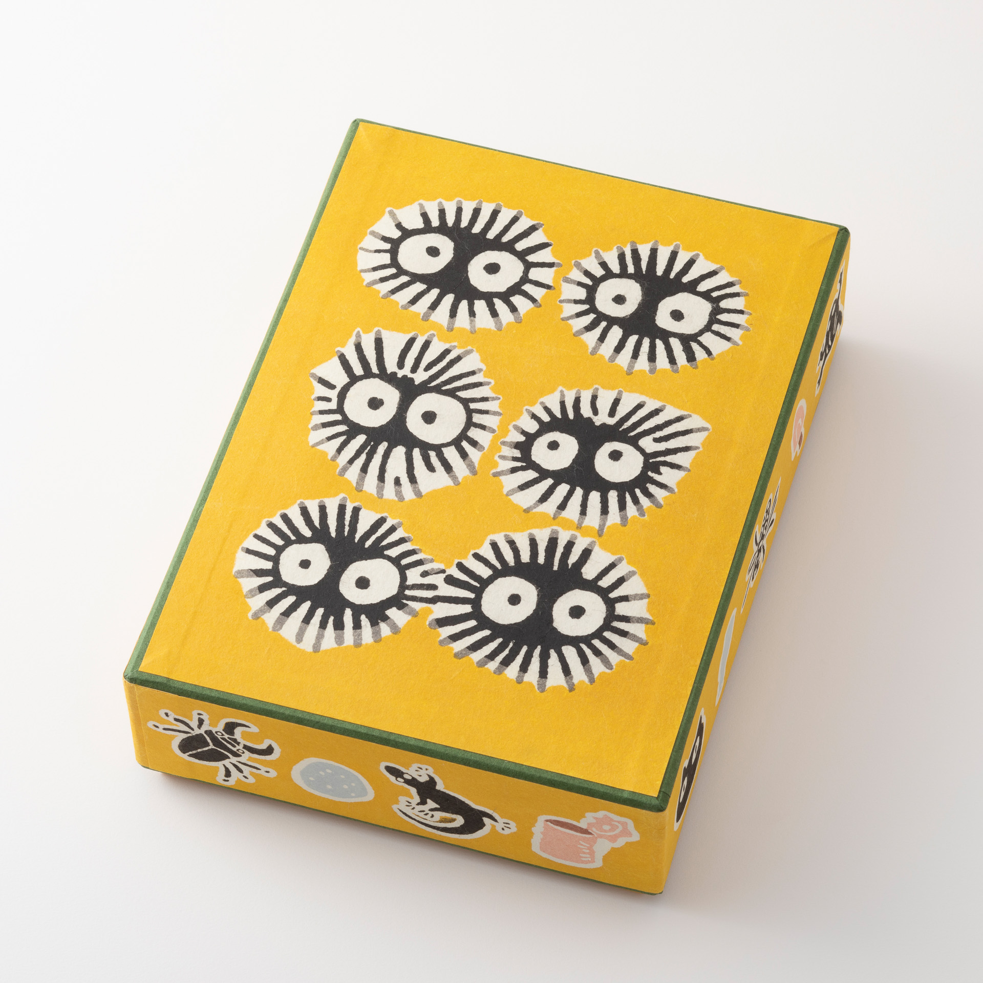 「八尾和紙の型染宝箱」マックロクロスケ