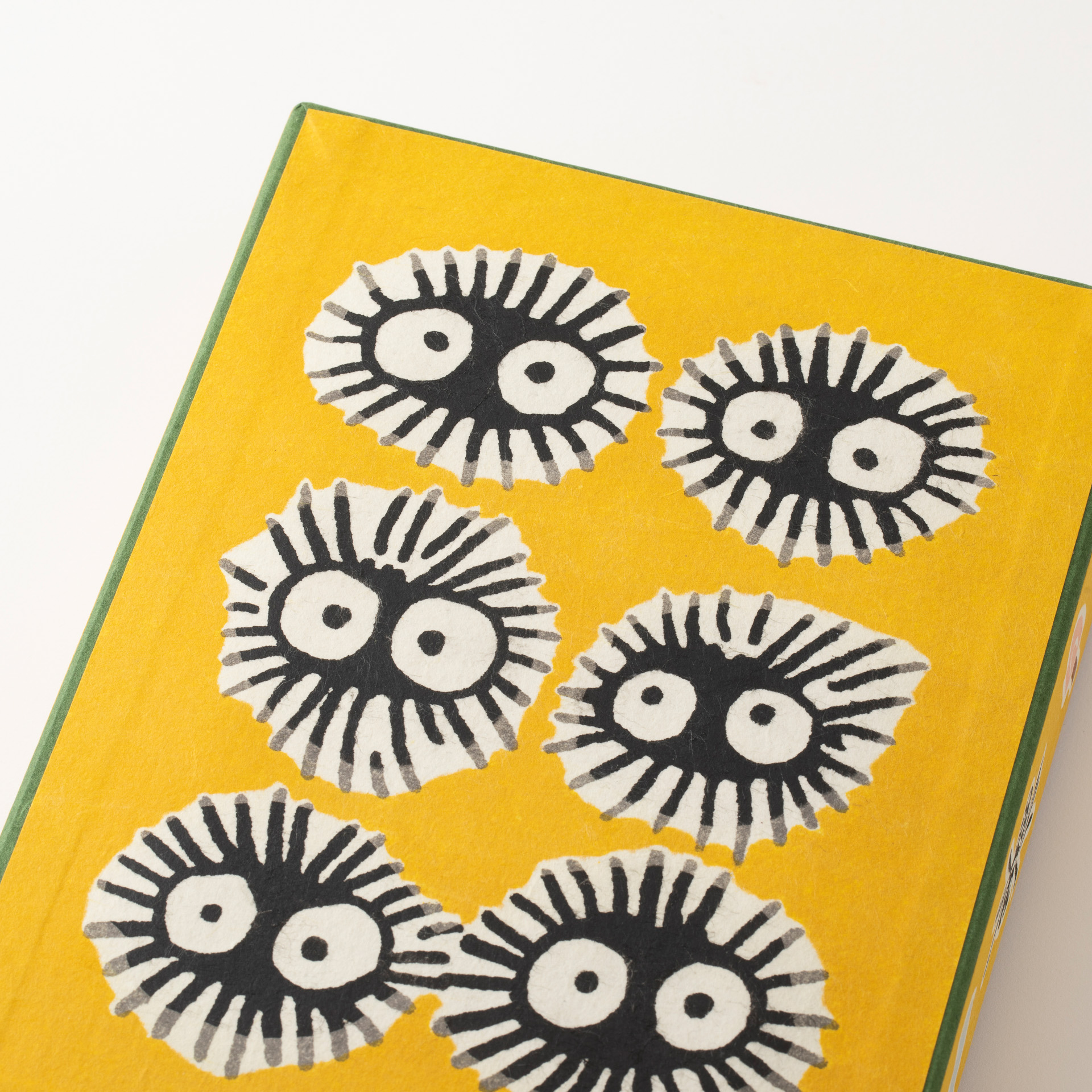 「八尾和紙の型染宝箱」マックロクロスケ