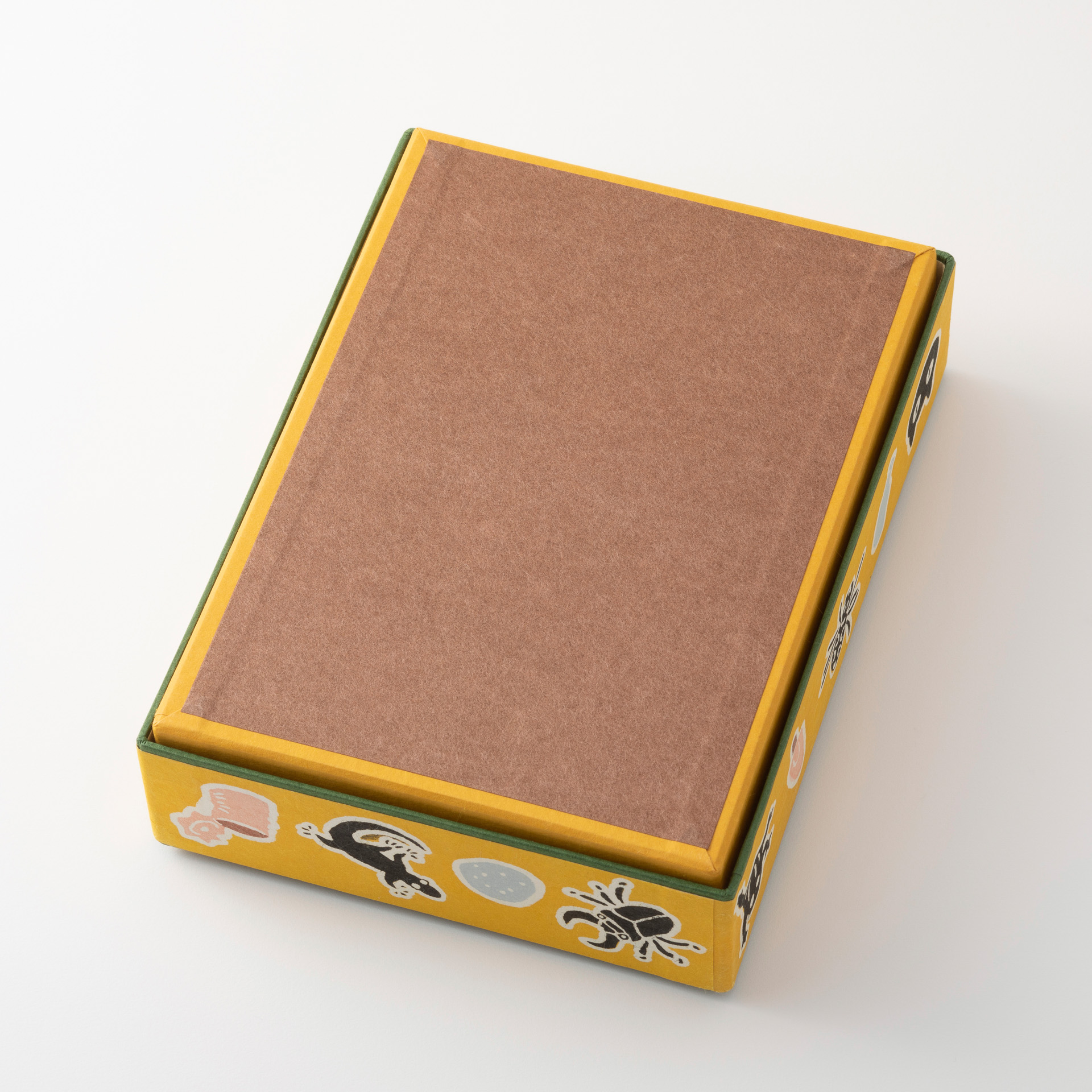 「八尾和紙の型染宝箱」マックロクロスケ